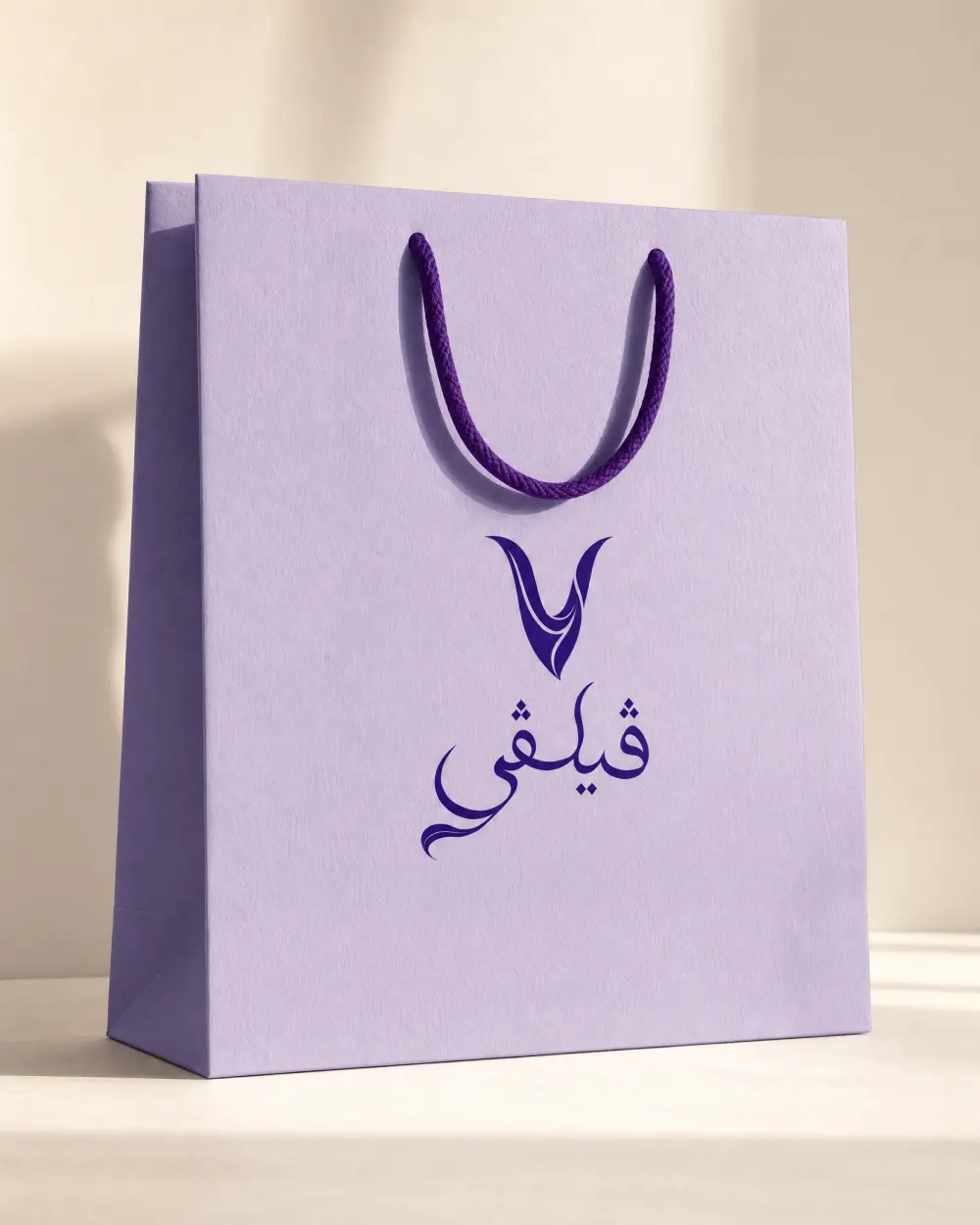 تصميم هوية بصرية متكاملة للعلامة التجارية تشمل الشعار والألوان والخطوط والعناصر البصرية والتطبيقات الأساسية