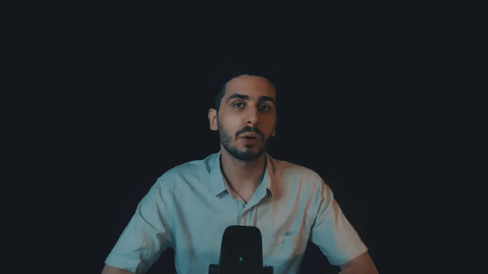 تعليق صوتي احترافي بصوت عربي واضح للفيديوهات والإعلانات حتى 500 كلمة مقابل 15 دولار