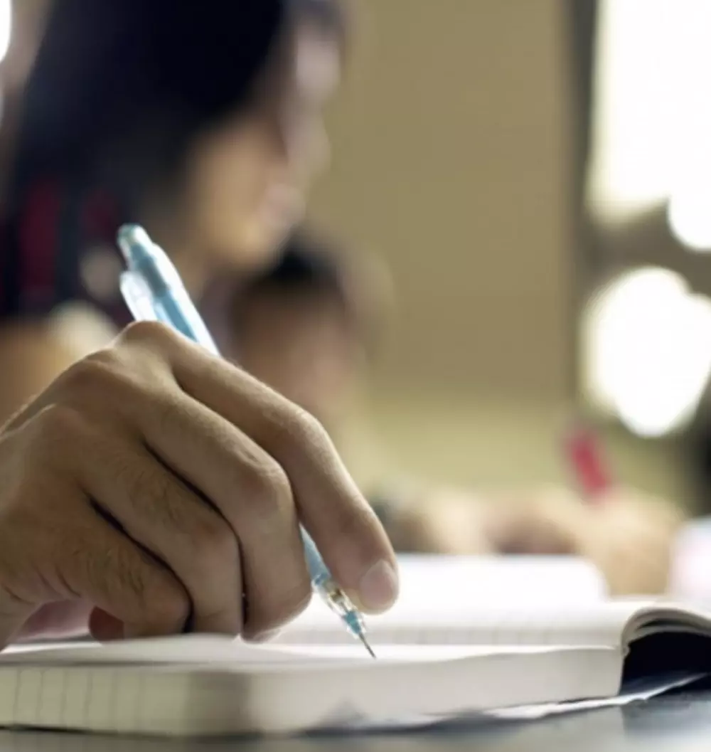 كتابة المقالات و كتابة محتوي حصري متوافق مع السيو