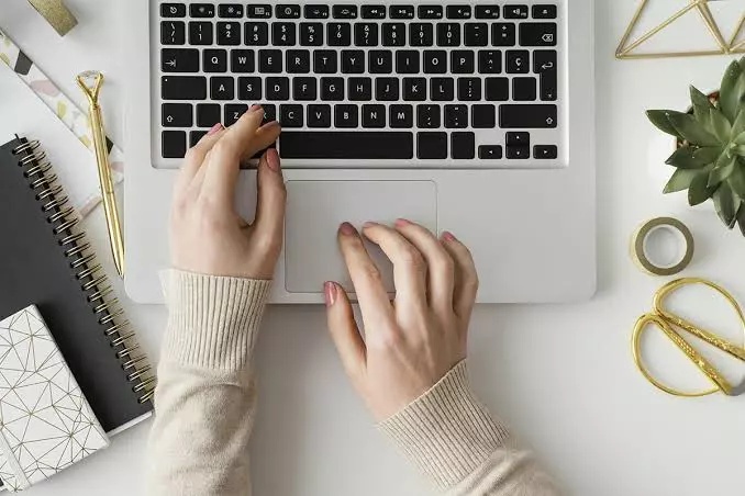 عمل مقال أو بحث إحترافي نموذجي عن أي موضوع تريد باللغة العربية