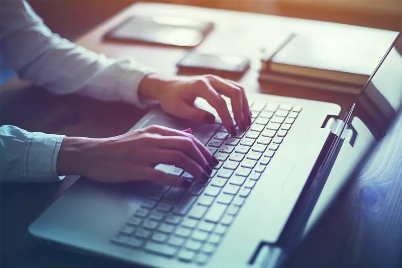 بحث عن موضوع و القيام بانشاء ملخص له