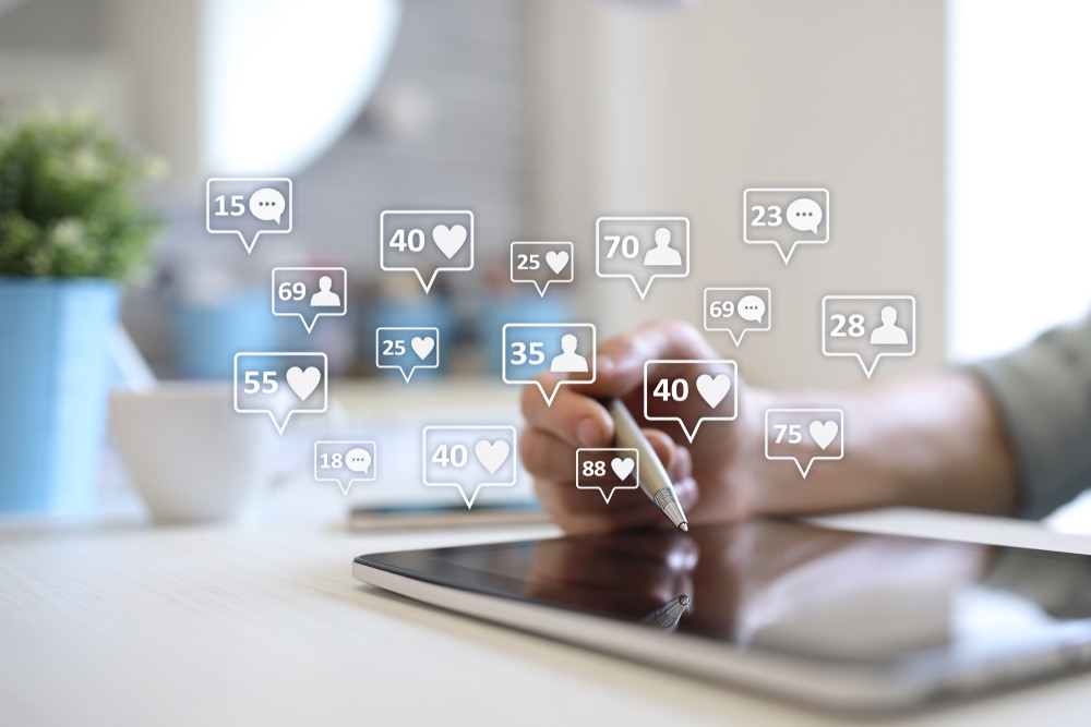 ادارة صفحات سوشيال ميديا محتوى بالتصميم فقط 5$