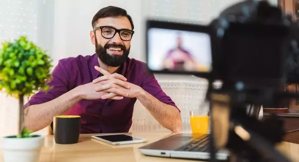 صُناع محتوى و ستريمر لتنفيذ أفكارك