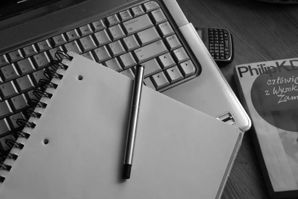 خدمة كتابة المحتوى وكتابة المقالات بطريقة احترافية مميزة