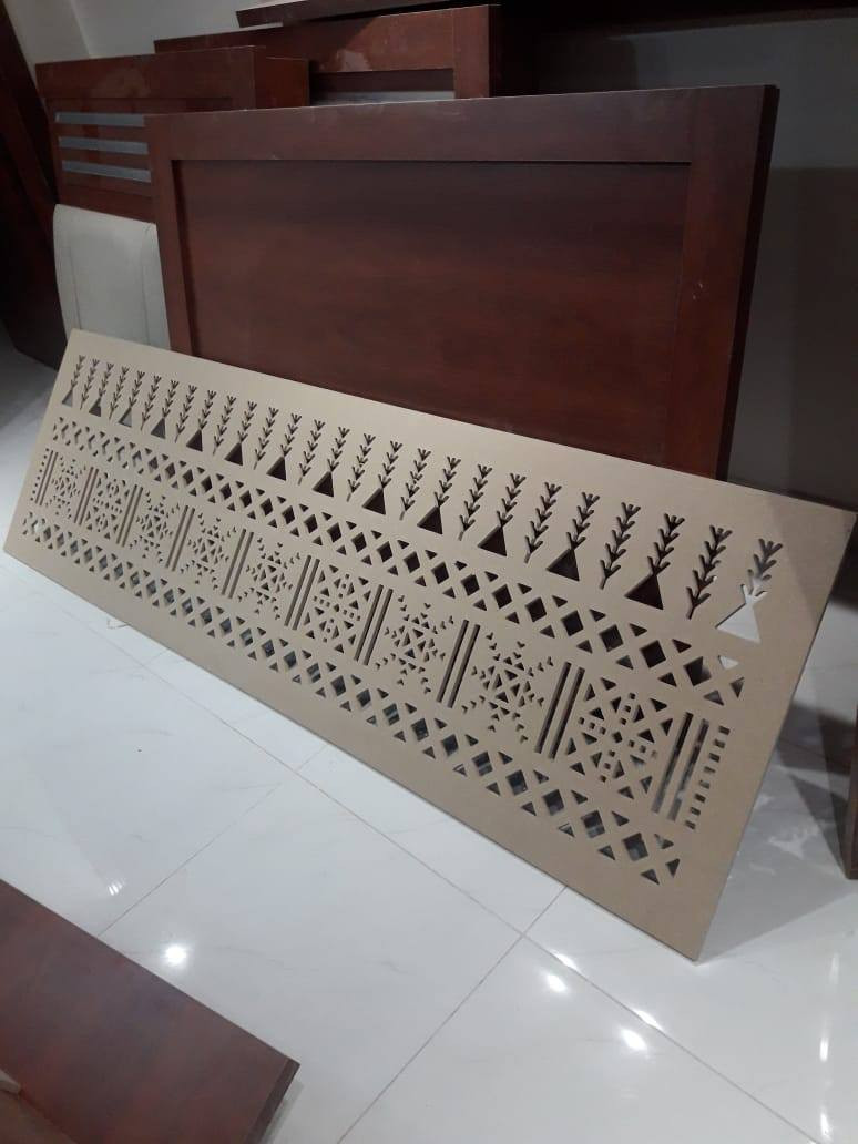 تصميم زخارف إسلامية يدوية أصيلة (نباتية – هندسية – كتابية )