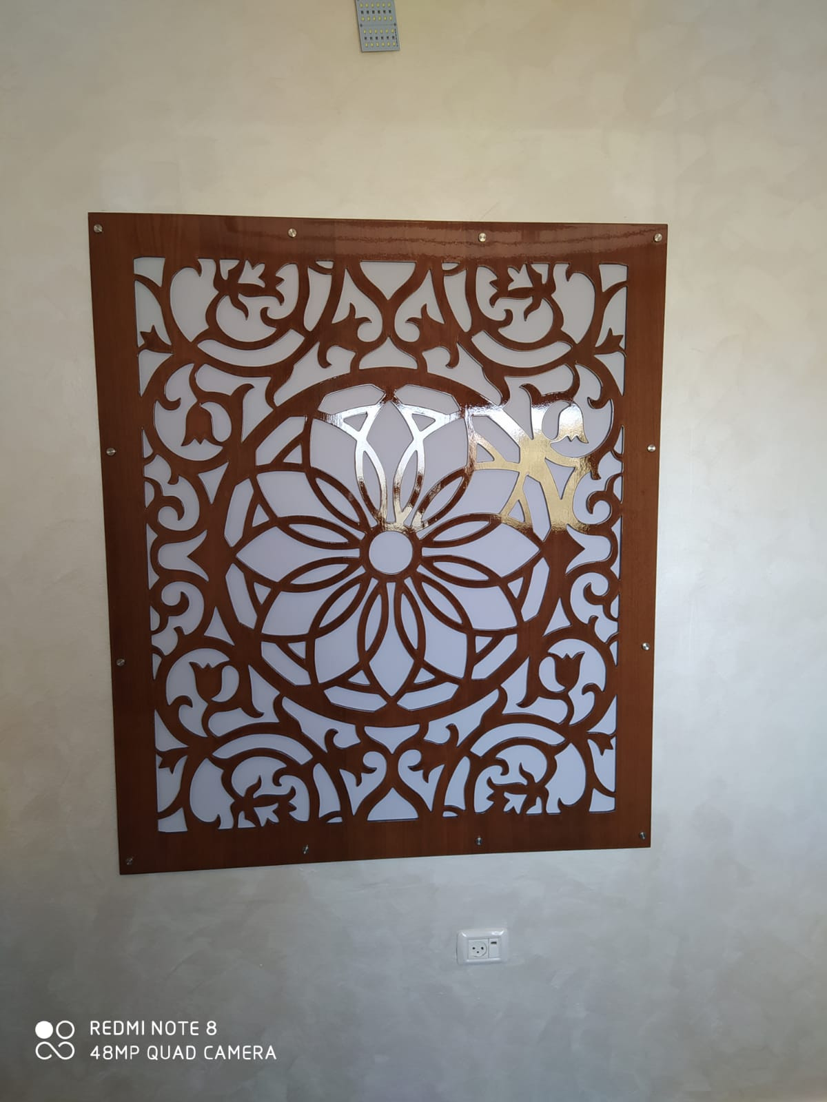 تصميم زخارف إسلامية يدوية أصيلة (نباتية – هندسية – كتابية )