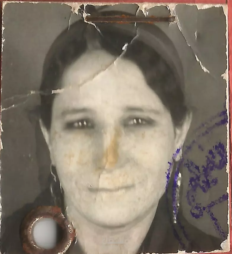 ترميم واصلاح الصور القديمة