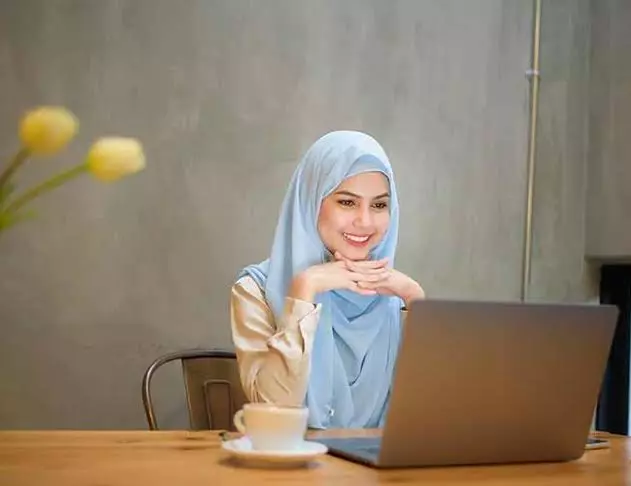 تصميم تكتات ابتكارية لماركات الملابس