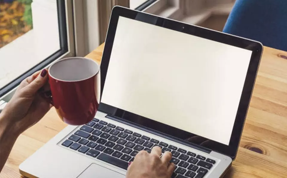 عمل بحث احترافي باللغة العربية والإنجليزية للمدرسة أو الجامعة على الكمبيوتر.