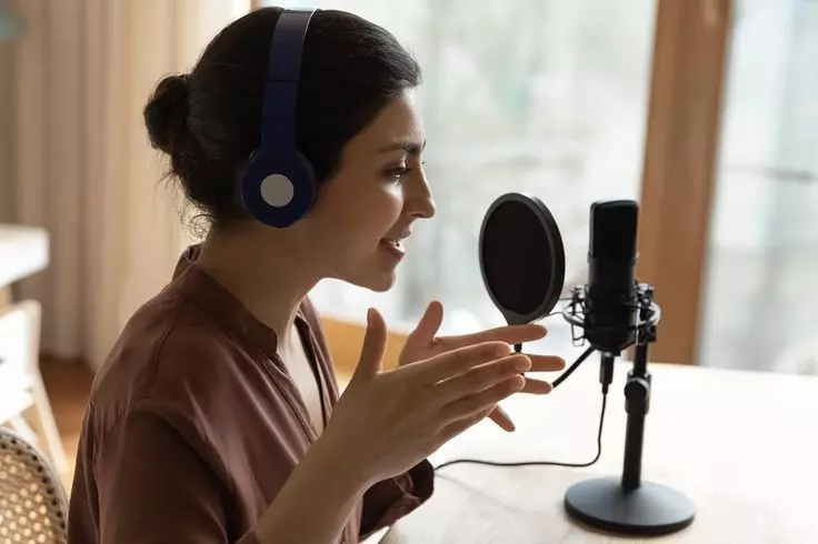 تمثيل او تعليق صوتي 100 كلمة 5 دولارات