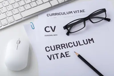 عمل سيرة ذاتية احترافية متوافقة مع نظام ATS للطلاب والخريجين