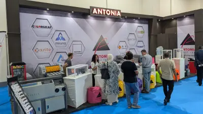 تصميم Backdrop لبوث (جناح) شركة في معرض