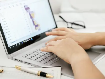 إدخال بيانات بدقة وسرعة data entry