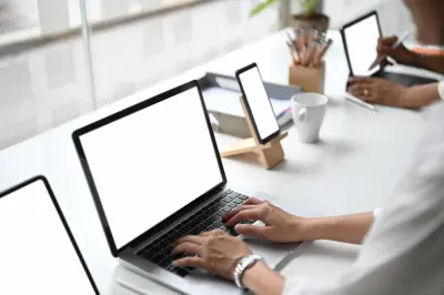 تصميم بروتوتيب UI/UX للمواقع والتطبيقات