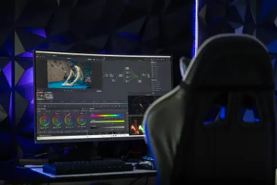 سأقوم بمونتاج فيديوهات شورتس وريلز احترافية بجودة HD و4K