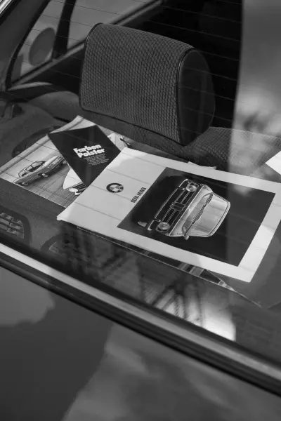 تصميم بروشور أو فلاير احترافي