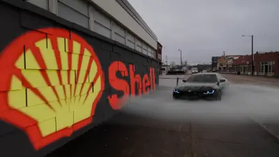 تصميم إعلان ترويجى لمنتج ثلاثى الابعاد باستخدام تقنيات VFX & CGI