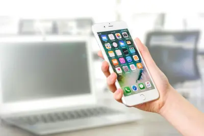 حل مشاكل وإصلاح أخطاء تطبيقات Flutter أو إضافة ميزات جديدة